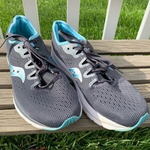 Saucony Women's Versafoam Flare Running Shoe